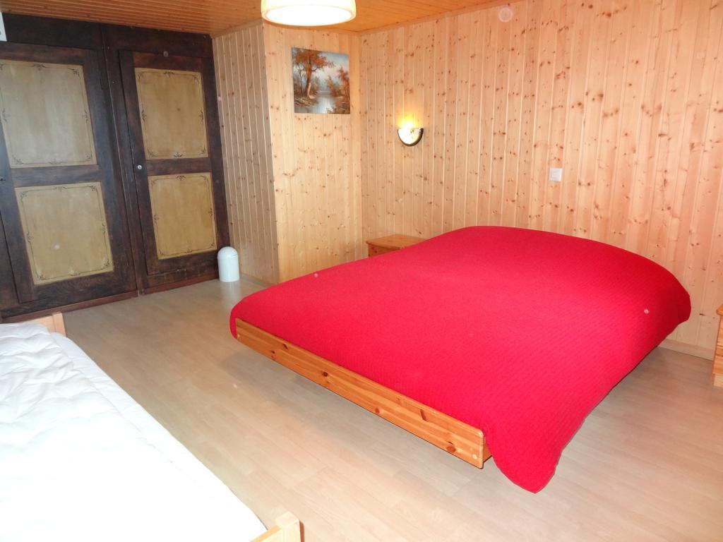 Helvetia Bed & Breakfast Troistorrents Ruang foto